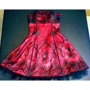 Morgan & Co. Special Occasion/Prom Dress